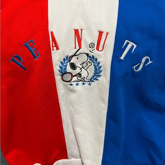 Peanuts Snoopy Sweater - Picture 2 of 5